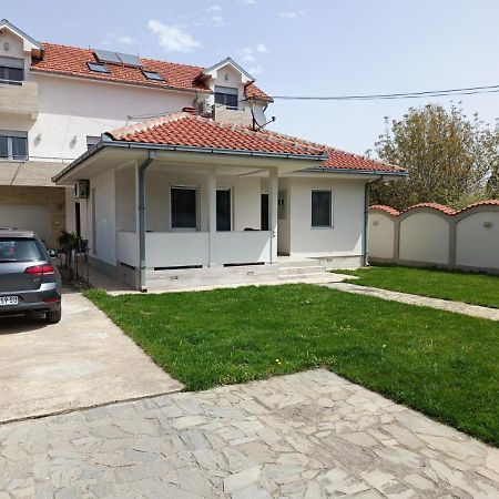 Serbian Home With Garden Krnjaca Eksteriør bilde