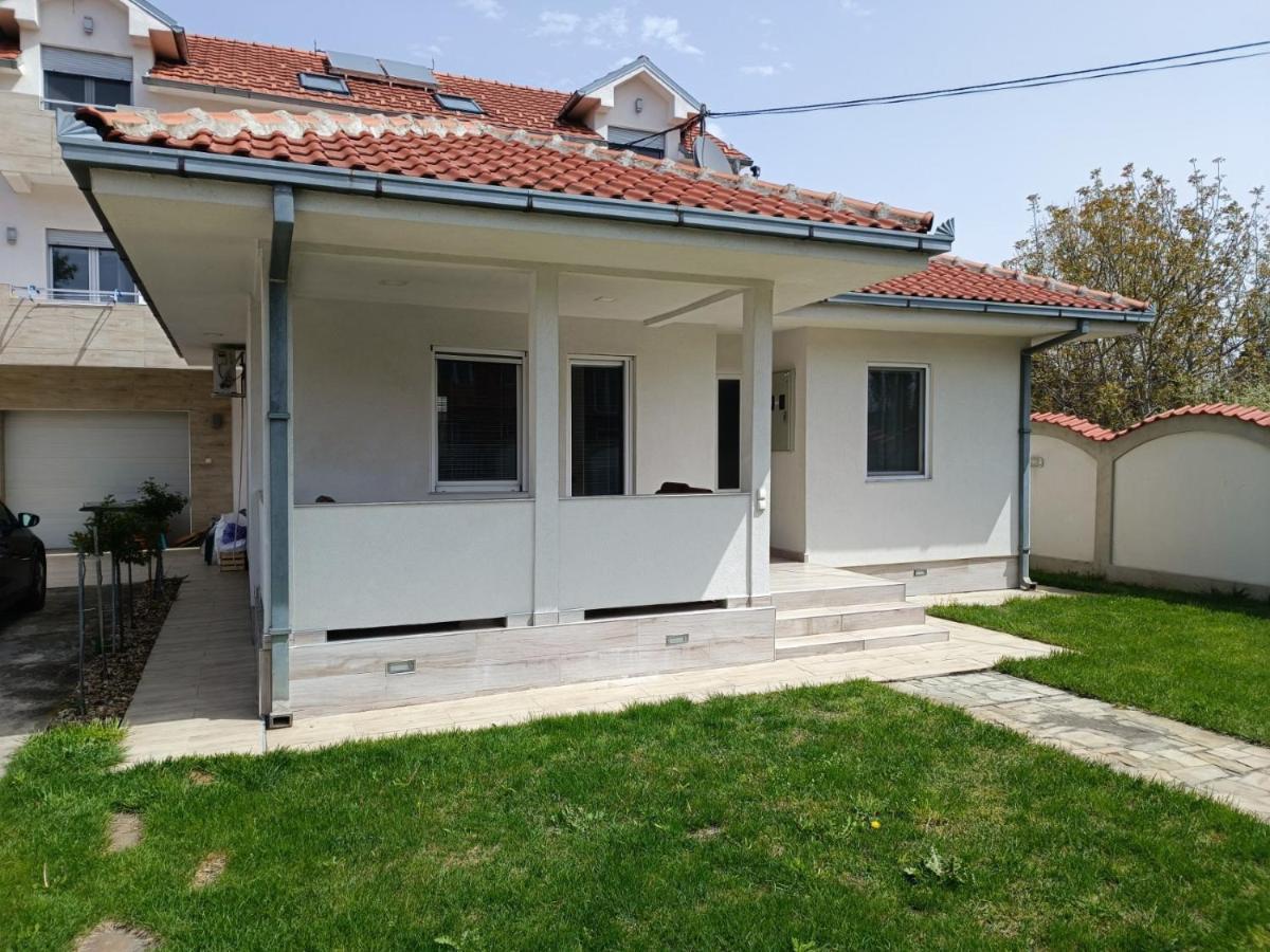 Serbian Home With Garden Krnjaca Eksteriør bilde